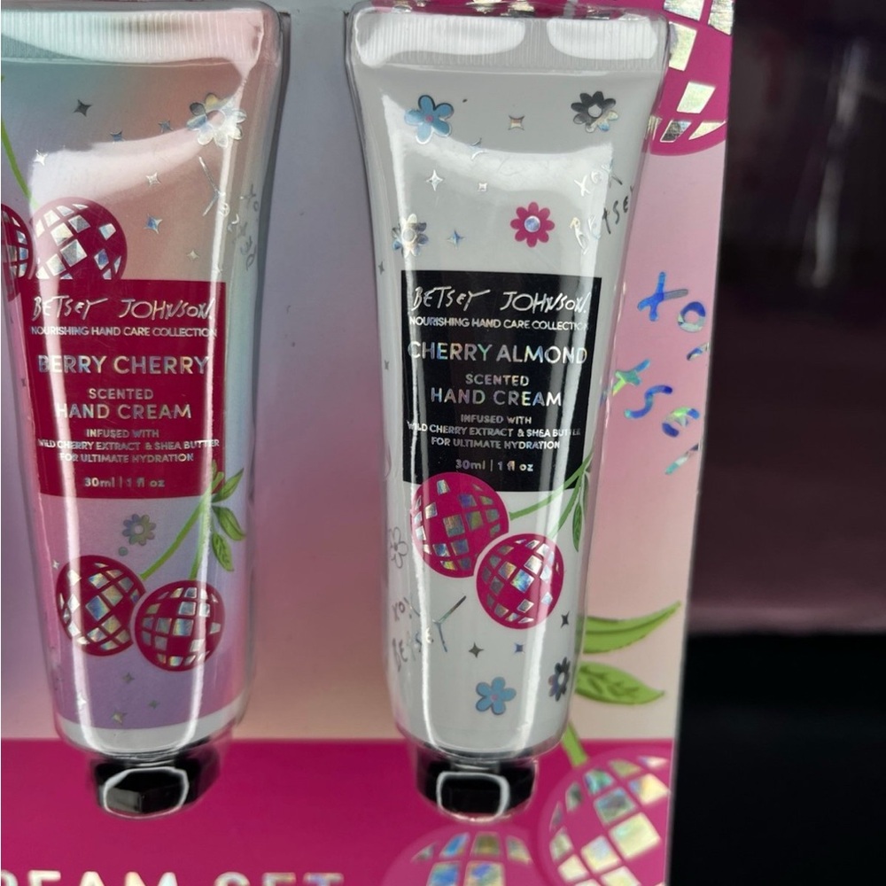 Betsey Johnson Hand Cream Lotions Set - Picture 5 of 7